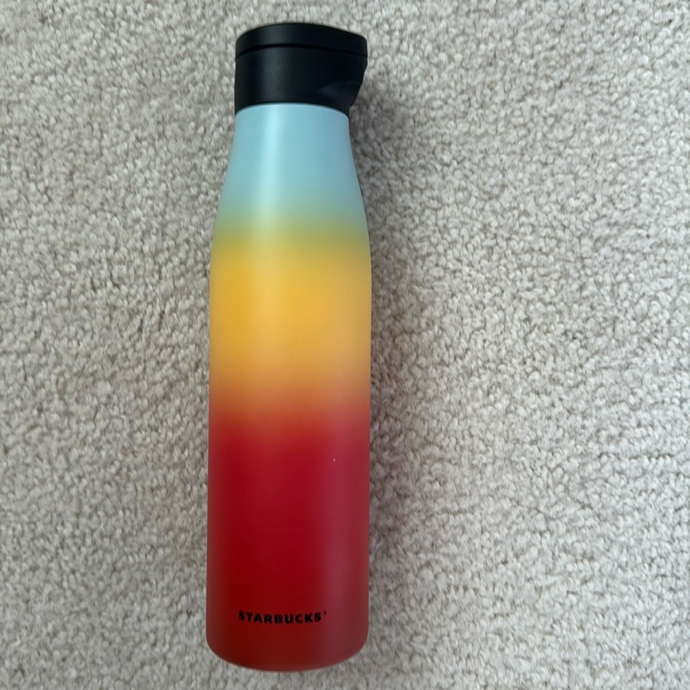 2019 Starbucks Limited Edition Ombre Magnetic Lid Water Bottle 20 oz